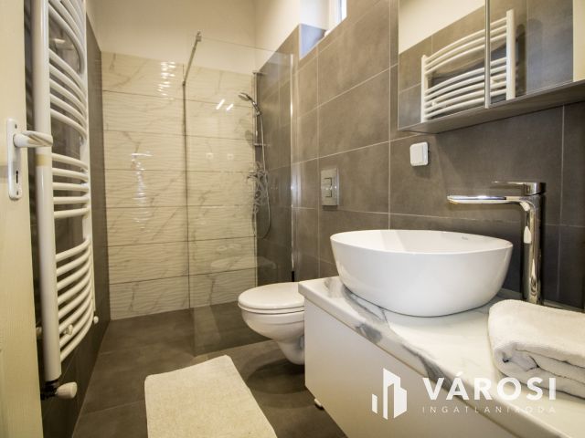 Azonnali bevétel Gyula belvárosában