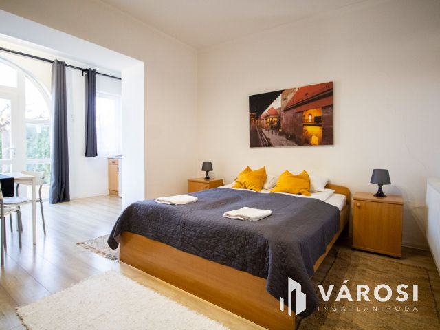 Azonnali bevétel Gyula belvárosában