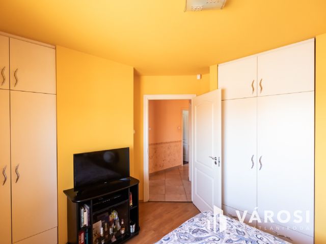 Modern családi ház eladó Győr-Ménfőcsanakon