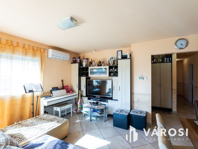 Modern családi ház eladó Győr-Ménfőcsanakon