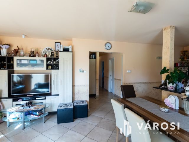 Modern családi ház eladó Győr-Ménfőcsanakon