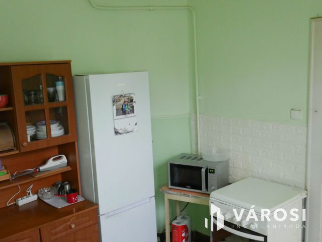 Eladó kétlakásos ház Révfaluban, egyetem közelében