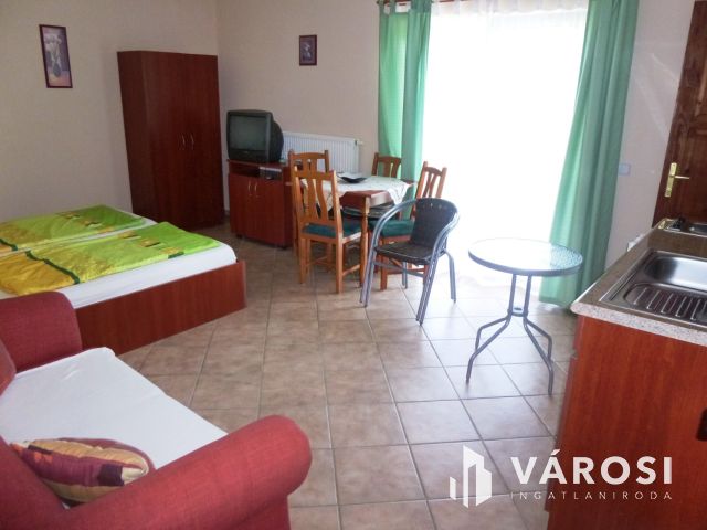 Zalakaroson, 25 szobás Családi ház, Apartmanház!