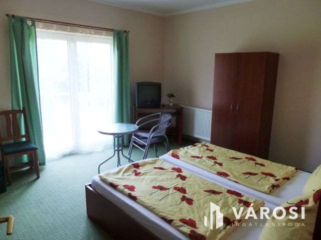 Zalakaroson, 25 szobás Családi ház, Apartmanház!