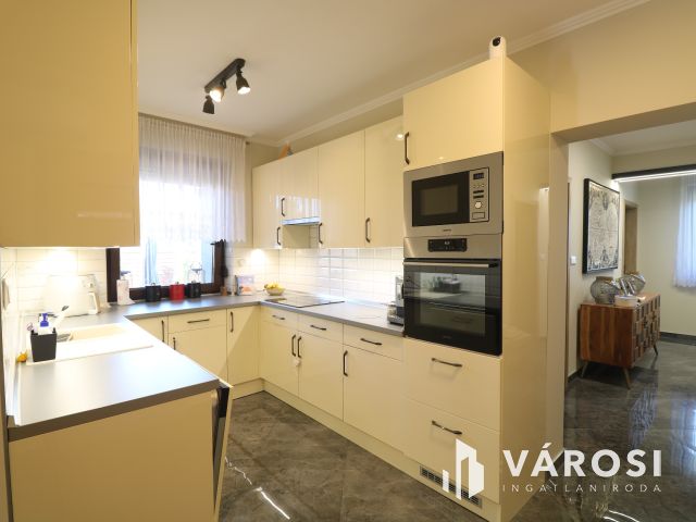 Modern családias otthon Mórahalmon.