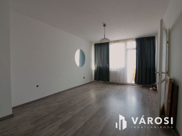 Rózsa utcában eladó lakás