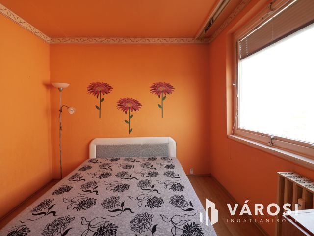 Eladó panellakás a Kistópart utca elején