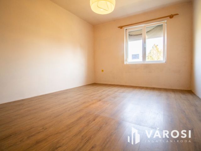 Tégla kockaház Vésztőn