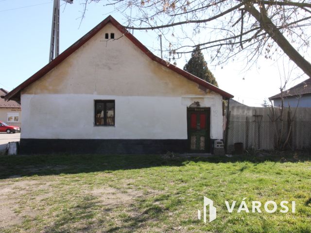 Felújítandó vályogház kíváló helyen