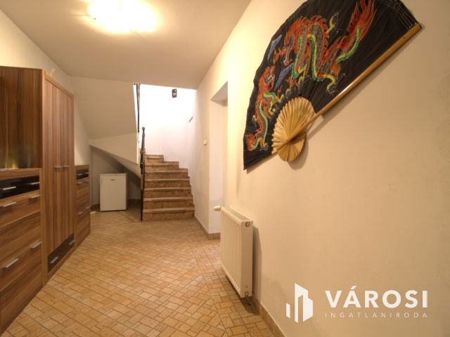 Zöldövezeti panoráma szaunával,konditeremmel,dupla garázzsal