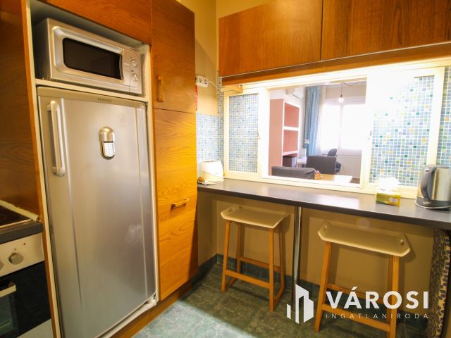 Otthonos lakás kiadó a Belváros szíve csücskében