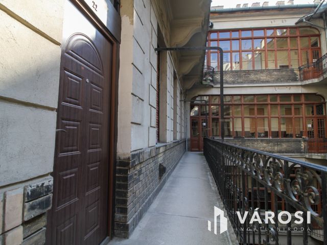 Galériás lakás kiadó a Kálvin tér közvetlen közelében