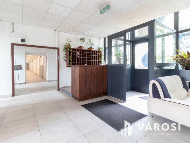 32 m2-es, földszinti iroda kiadó Fáy utcai irodaépületben