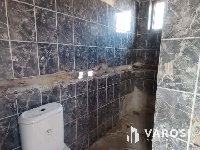 Dömsödön központhoz közeli felújitandó családi ház eladó!