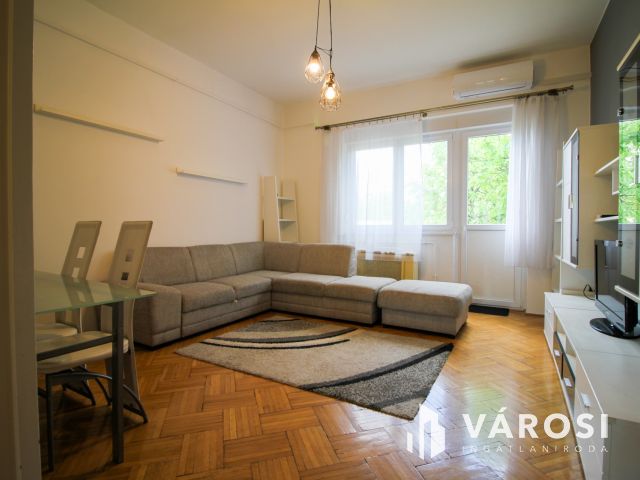 Budai hegyekre néző panorámás lakás kiadó