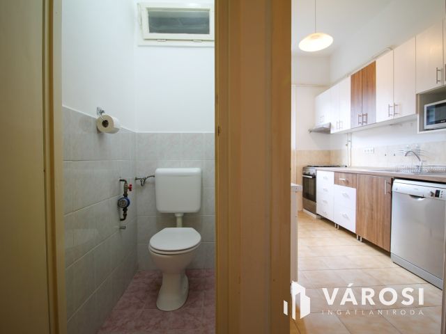 Budai hegyekre néző panorámás lakás kiadó