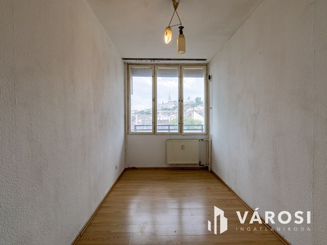 Retró lakás, előkelő helyen, Budai várra panorámával