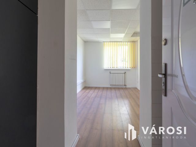 Fáy utcai felújított iroda:48 m2, 2 helyiség,saját teakonyha