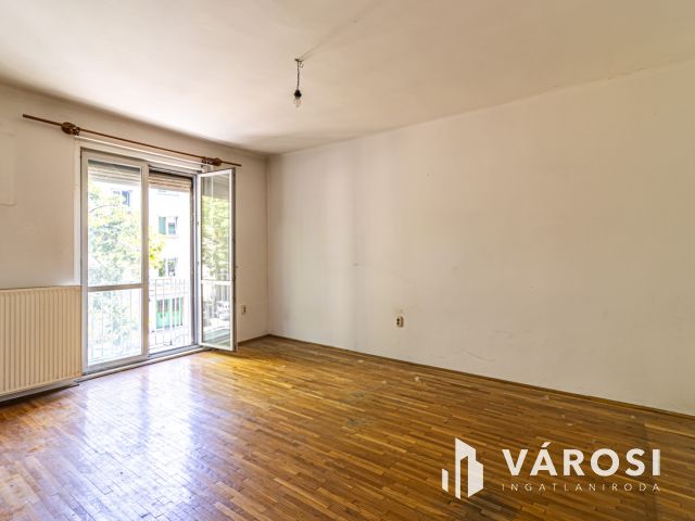 Erkélyes, 1. emeleti garzonlakás (30m²) M3 metróvonalon