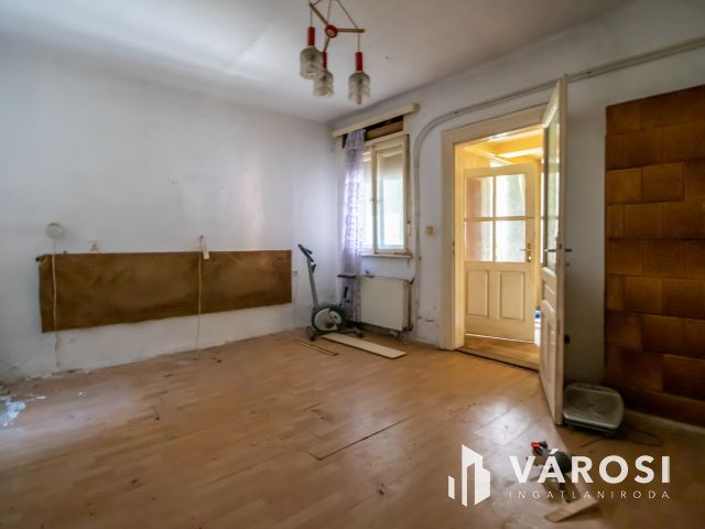 Kiváló lehetőség egy csendes utcában!