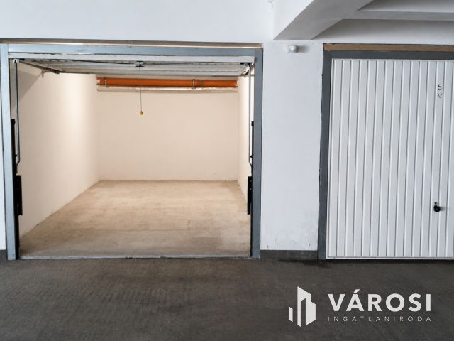 Belvároshoz közel GARÁZS KIADÓ!